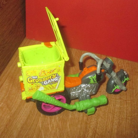 The Grossery Gang Putrid Power Delivery Strike Motorbike Chopper Motorcycle - Picture 4 of 6